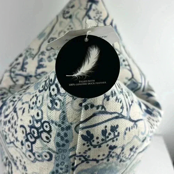 CHINOISERIE BLUE & WHITE 20x20” duck feathers filled pillow NWT decorative soft - Picture 8 of 10